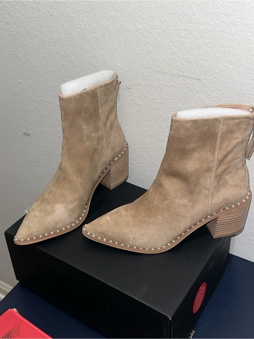 Steve Madden Aquarius Suede Studded Tan Ankle Boots